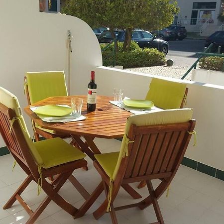 Charming Beachside Apartment- The Perfect Getaway! 알부페이라 외부 사진