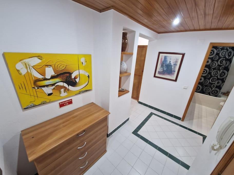 Charming Beachside Apartment- The Perfect Getaway! 알부페이라 외부 사진